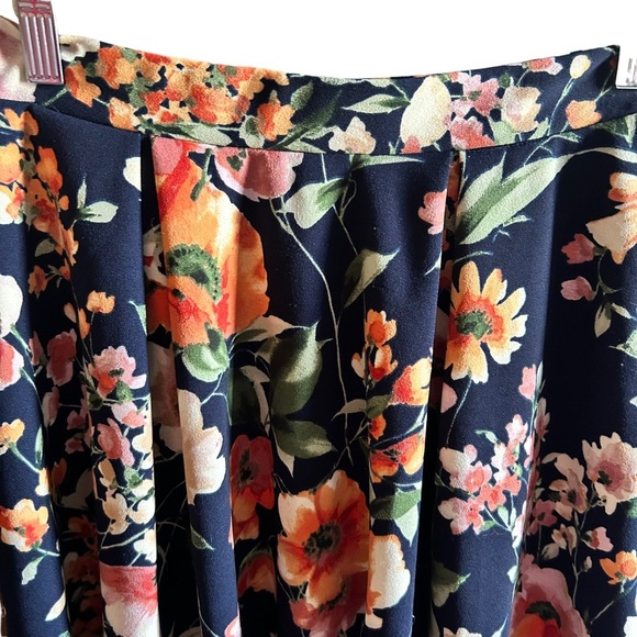 Faith And Joy Vintage Inspired Navy Floral Midi Swing Skirt Size Medium - Picture 8 of 10